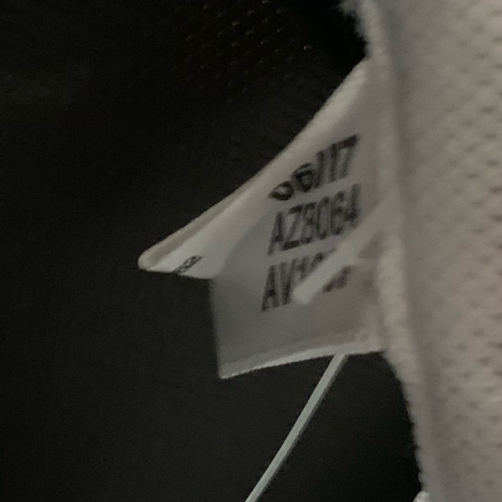 Juventus 17/18 Jerseys - Picture 9 of 12